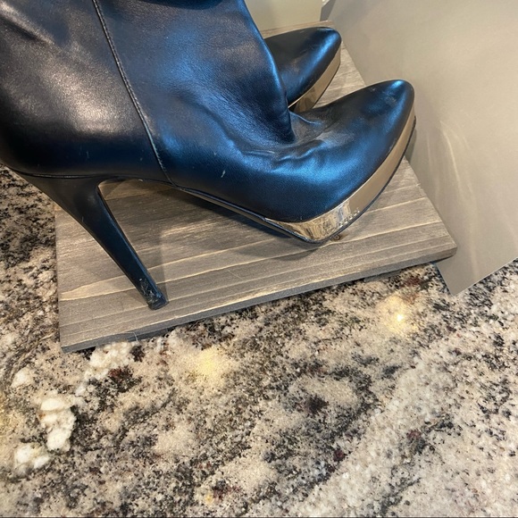 Gucci bootie 42 nice looking boots and looks good on - Picture 4 of 15